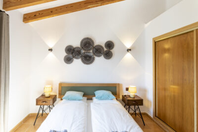 Schlafzimmer mit Gartenblick